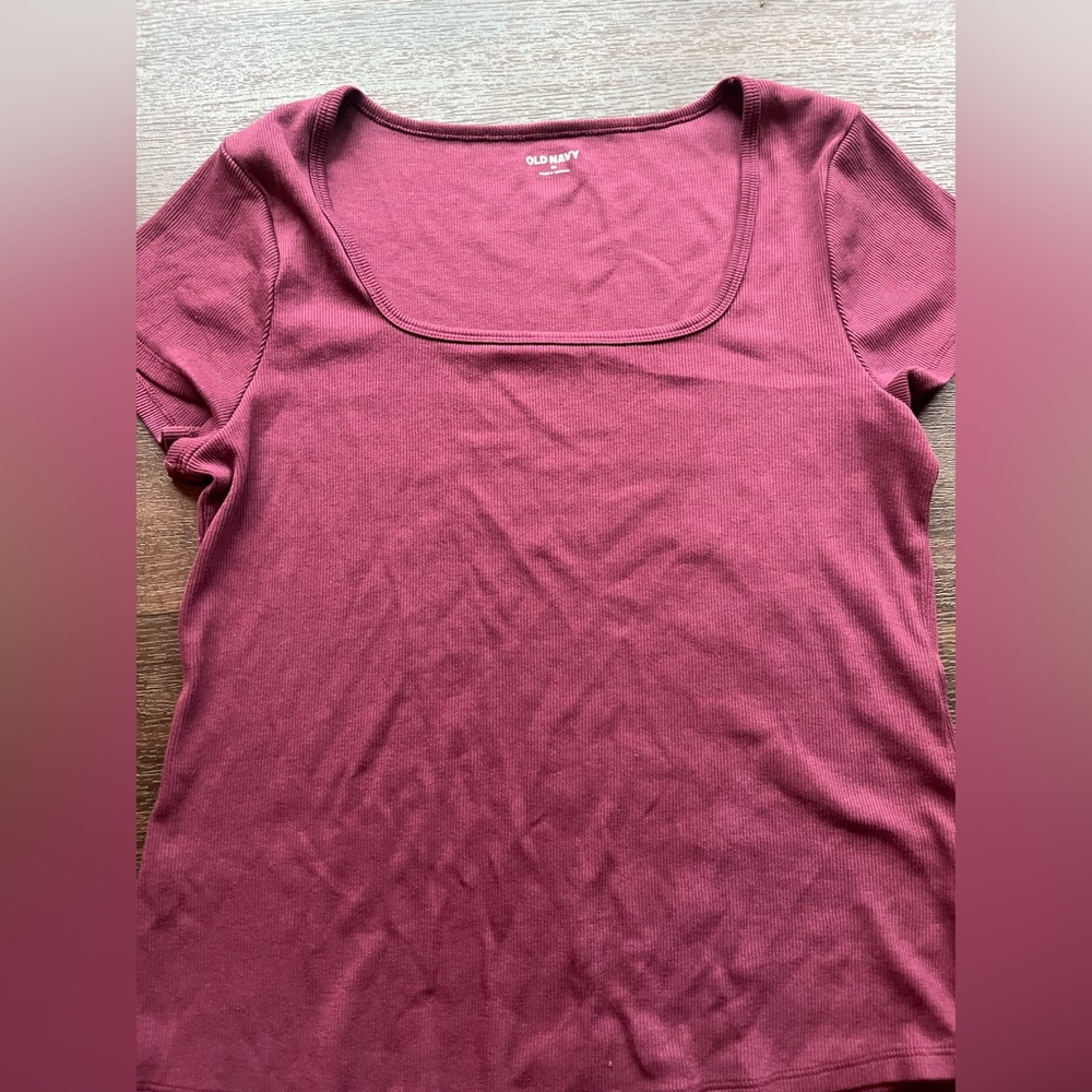 Old Navy Women's Maroon Short Sleeve Tee